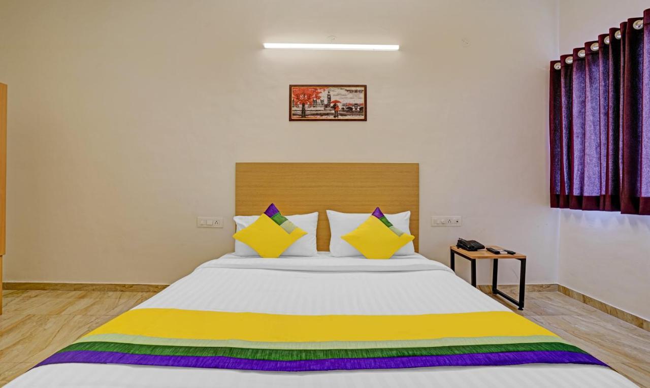 Itsy Hotels Flowers Park Nashik Ngoại thất bức ảnh