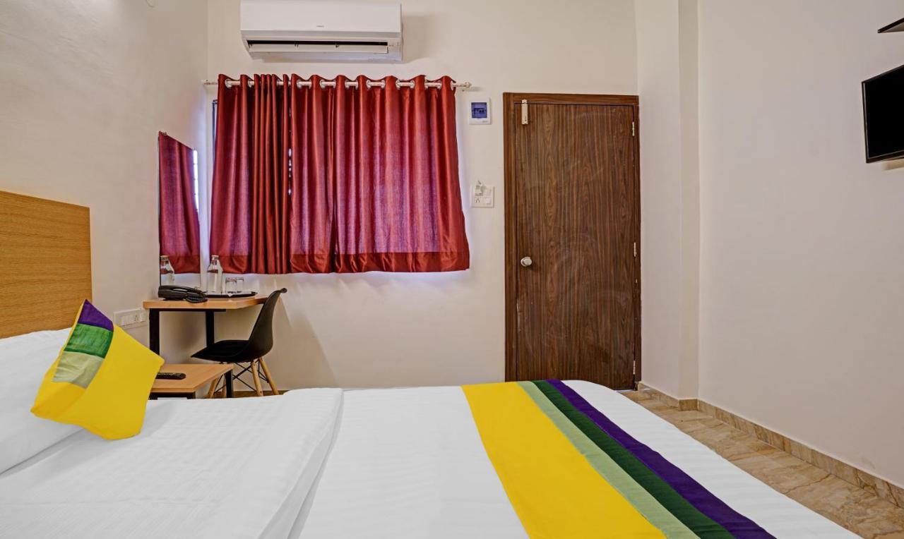 Itsy Hotels Flowers Park Nashik Ngoại thất bức ảnh