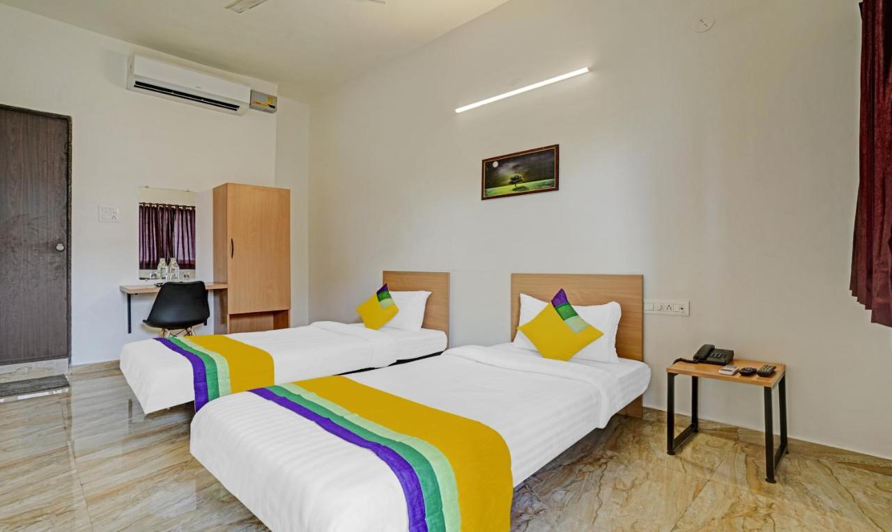 Itsy Hotels Flowers Park Nashik Ngoại thất bức ảnh